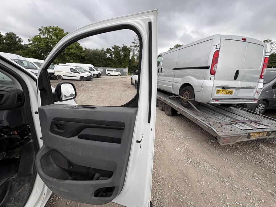 2017 Peugeot Expert – Model: Expert Professional Standard Blue HDi – SD17ZTO