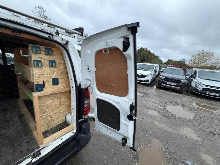 2017 Peugeot Partner – Model: Partner Professional L1 Blue HDi – NV17LRZ