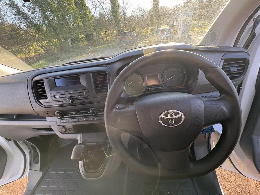 2019 Toyota Proace – Model: Proace Icon – PJ19WFN