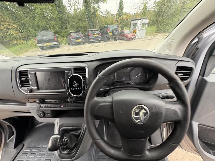 2020 Vauxhall Vivaro – Model: Vivaro 2900 Dynamic S/S – DV20AOK