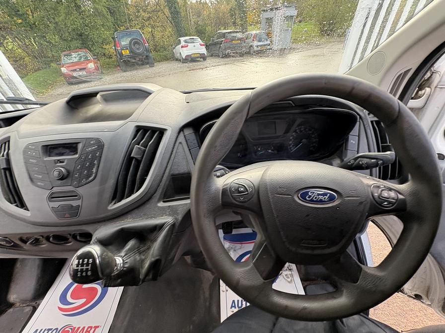 2017 Ford Transit – Model: Transit 350 – YN17VVB