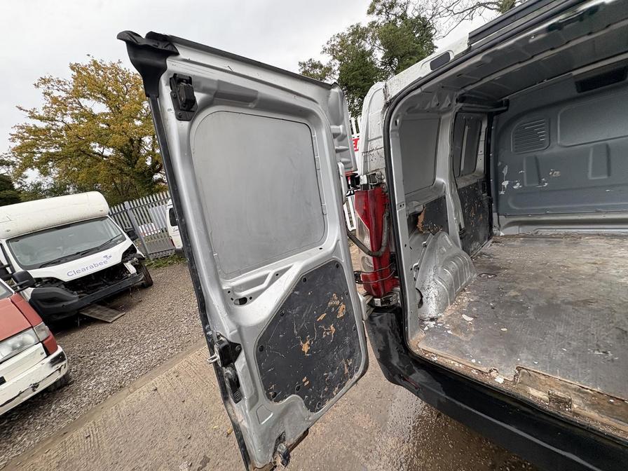 2015 Peugeot Expert – Model: Expert 1000 L1H1 Professional HDi – WK65VTA