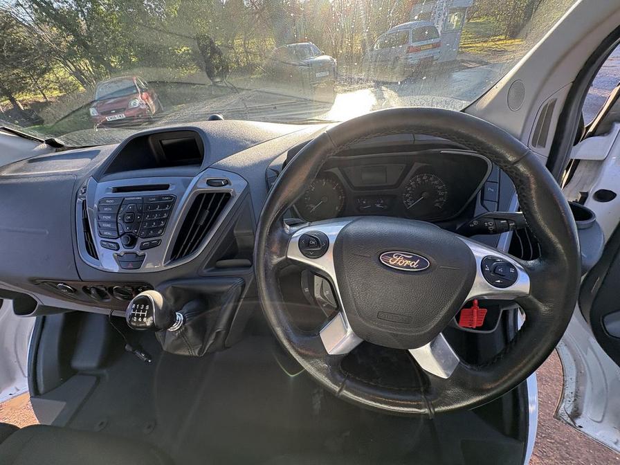 2017 Ford Transit Custom – Model: Transit Custom 270 Limited – HG17NTD