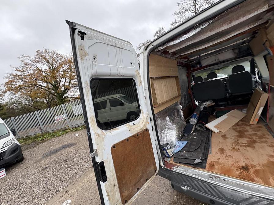 2009 Ford Transit – Model: Transit 115 T300 MWB FWD – FJ09GWP