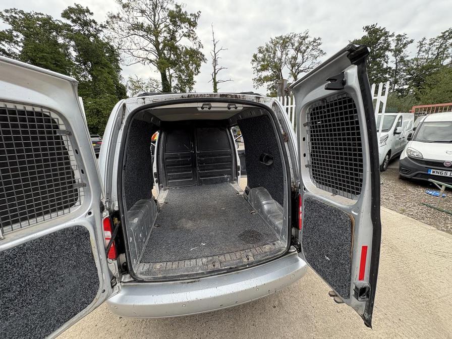 2014 Volkswagen Caddy MaxI – Model: Caddy Maxi C20 Highline TDI BlueMotion Technology – GP14NWT