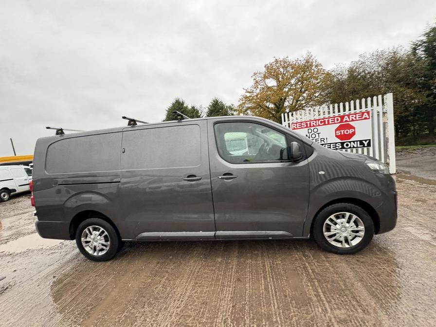 2020 Vauxhall Vivaro – Model: Vivaro 2900 Sportive S/S – CA69NFT