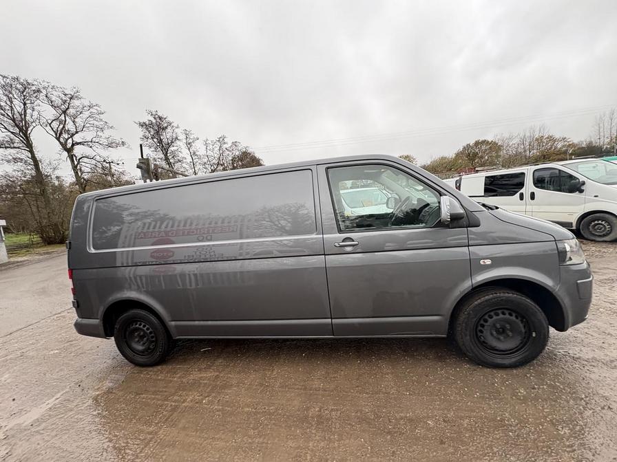 2013 Volkswagen Transporter – Model: Transporter T30 Trendline 140 TDI LWB – SG63KCJ