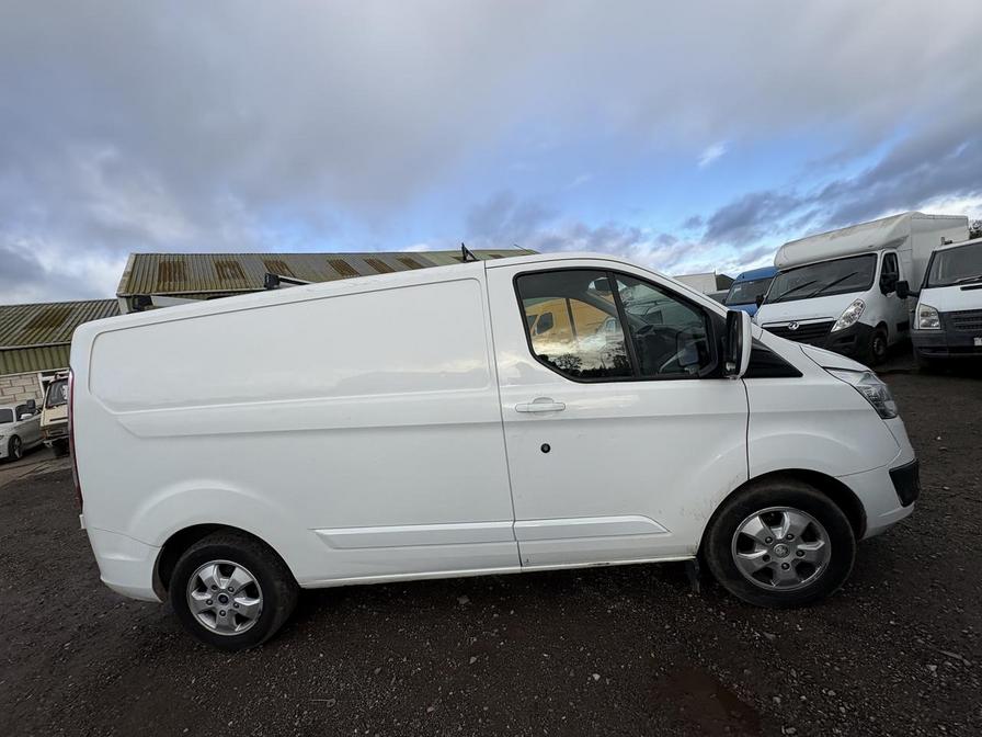 2016 Ford Transit Custom – Model: Transit Custom 270 Limited E-Tech – EO16MFV