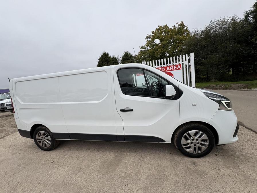 2020 Renault Trafic – Model: Trafic LL30 Sport Energy dCi – LV70EXA