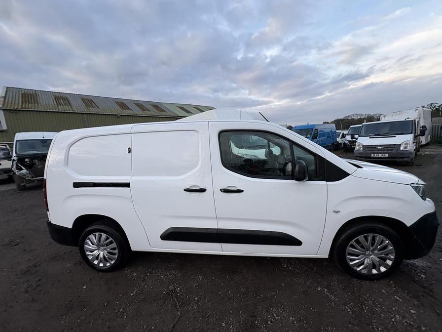 2021 Peugeot Partner – Model: Partner Professional L2 Blue HDi – NU21UHO