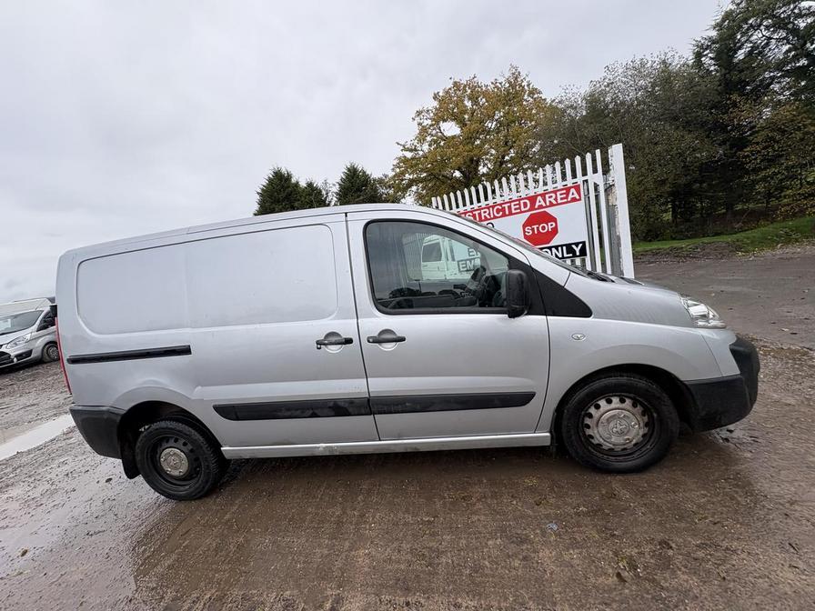 2015 Peugeot Expert – Model: Expert 1000 L1H1 Professional HDi – WK65VTA