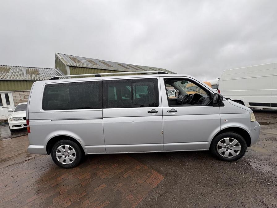 2009 Volkswagen Transporter – Model: Transporter Shuttle SE130 LWB Auto – RX58GXJ