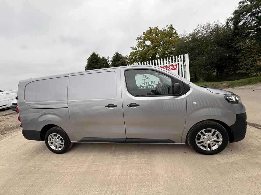 2020 Vauxhall Vivaro – Model: Vivaro 2900 Dynamic S/S – DV20AOK