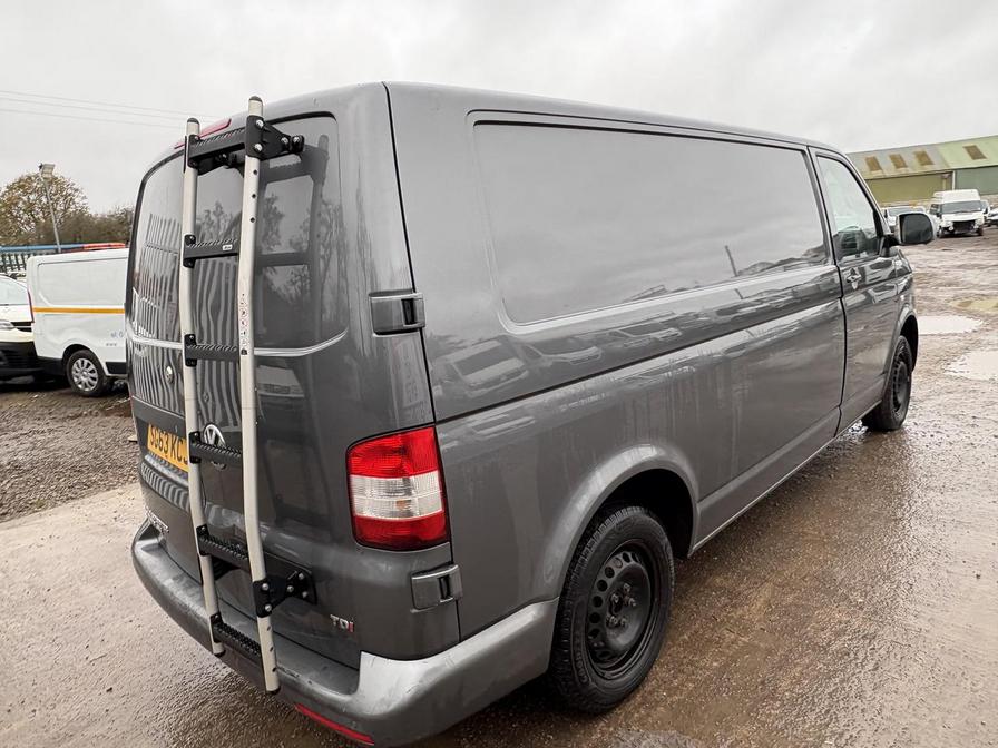 2013 Volkswagen Transporter – Model: Transporter T30 Trendline 140 TDI LWB – SG63KCJ