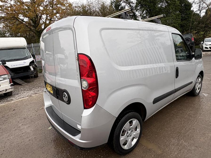 2014 Vauxhall Combo – Model: Combo 2000 L1H1 CDTi Sportive – CV14PSO