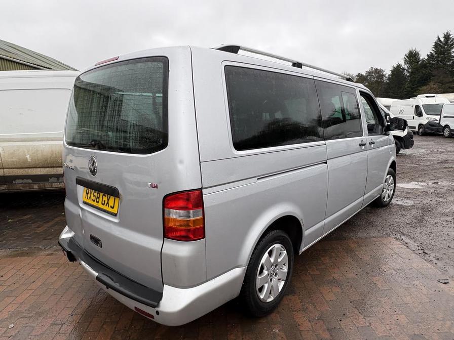 2009 Volkswagen Transporter – Model: Transporter Shuttle SE130 LWB Auto – RX58GXJ