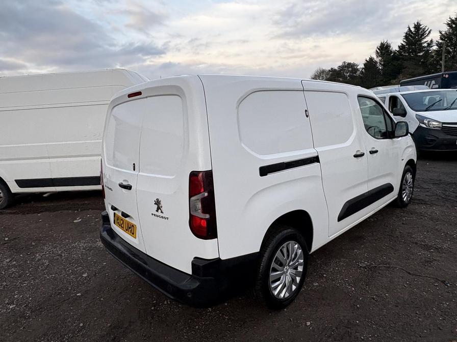 2021 Peugeot Partner – Model: Partner Professional L2 Blue HDi – NU21UHO
