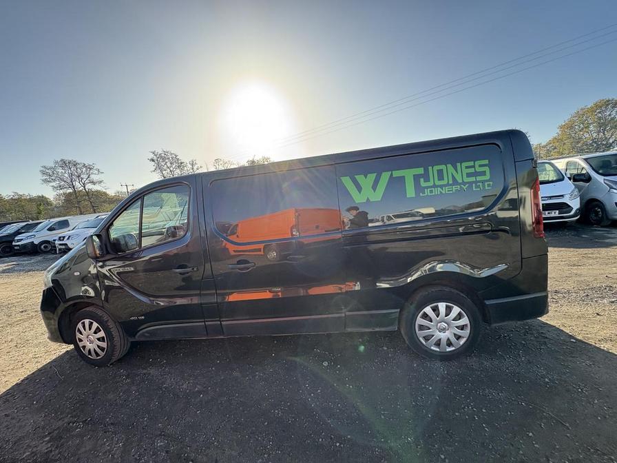 2015 Renault Trafic – Model: Trafic LL29 Business+ dCi – LC65WOV