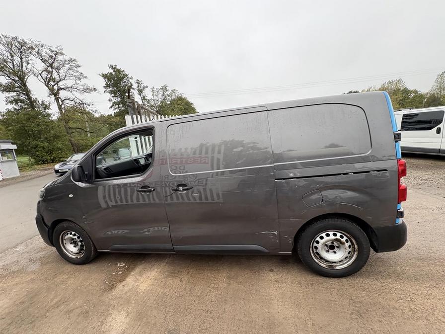 2017 Citroen Dispatch – Model: Dispatch 1000 Enterprise Blue HDi S/S – YB66AYP