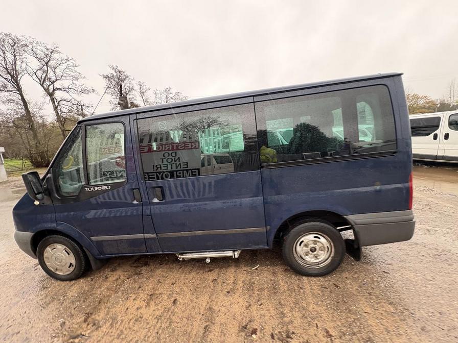 2010 Ford Transit – Model: Transit 140 T280 SWB Limited Touring – GY10XFF