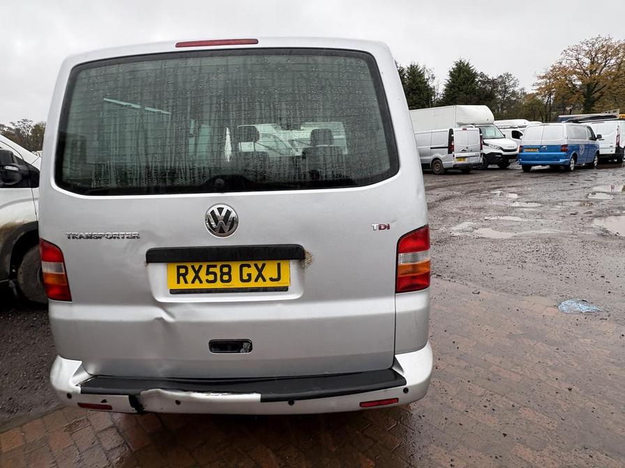 2009 Volkswagen Transporter – Model: Transporter Shuttle SE130 LWB Auto – RX58GXJ
