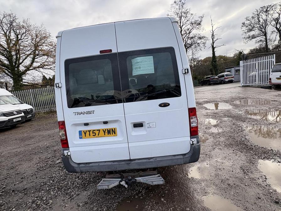 2007 Ford Transit – Model: Transit 100 17-Seat RWD – YT57YWN