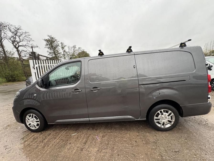 2020 Vauxhall Vivaro – Model: Vivaro 2900 Sportive S/S – CA69NFT