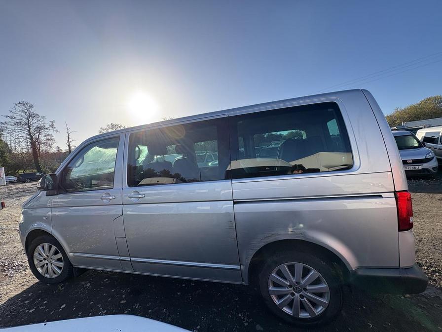 2013 Volkswagen Caravelle – Model: Caravelle Executive BlueMotion Technology TDI Auto – LN63XLC