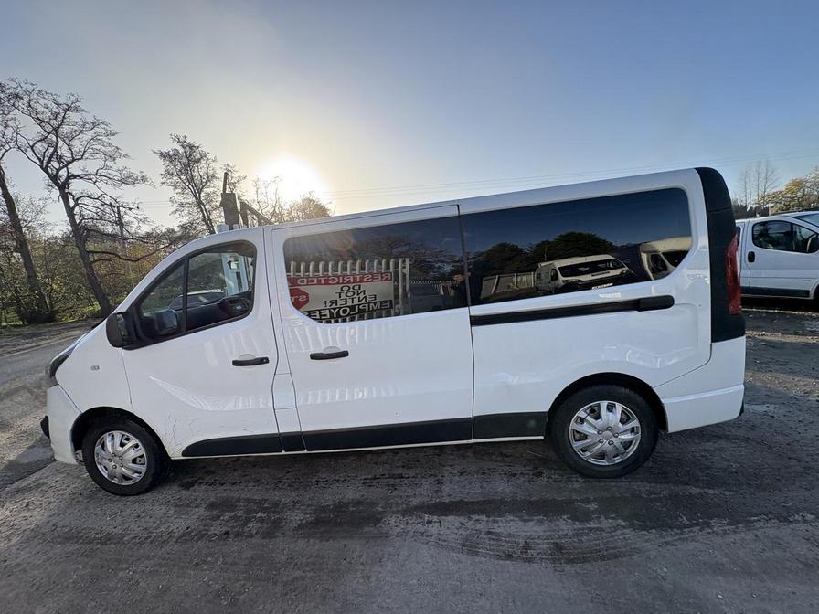 2016 Vauxhall Vivaro Combi – Model: Vivaro  Combi CDTi S/S – DY16BHP