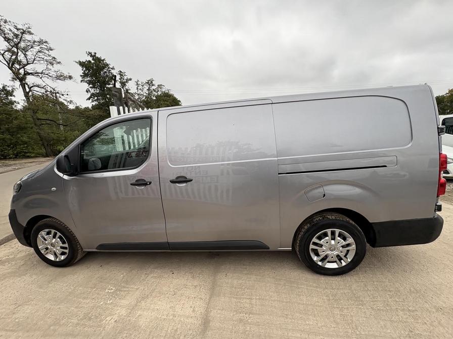 2020 Vauxhall Vivaro – Model: Vivaro 2900 Dynamic S/S – DV20AOK