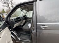 2017 Volkswagen Transporter – Model: Transporter T30 Highline TDI BlueMotion Technology Semi-Auto – RV17YYA