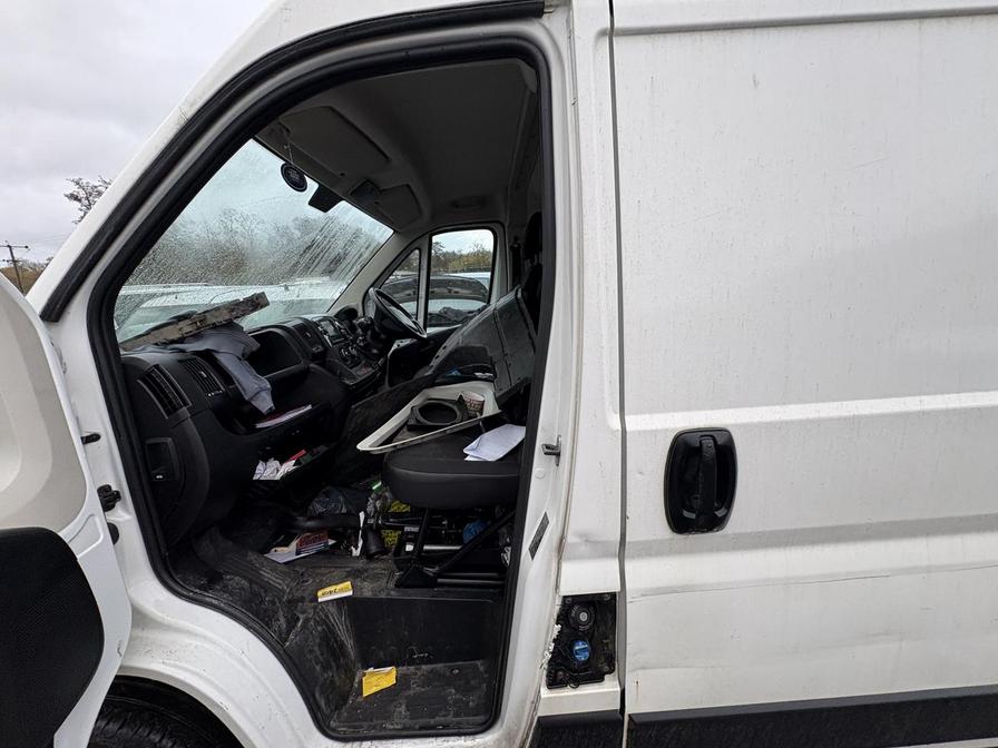 2021 Citroen Relay – Model: Relay 35 L3H2 Enterprise Blue HDi S/S – CF70MHK