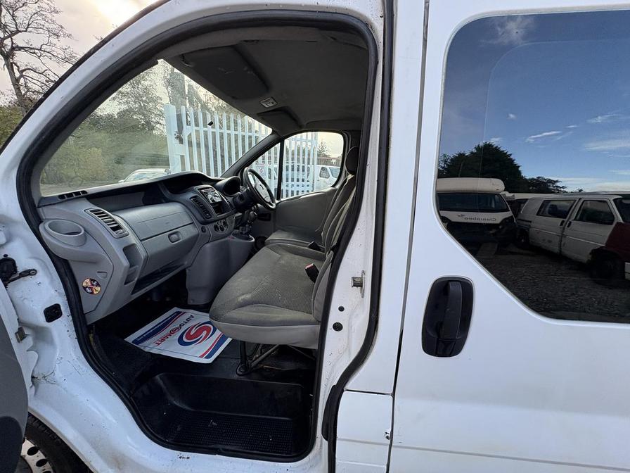 2013 Vauxhall Vivaro – Model: Vivaro 2700 CDTi 89 SWB – YJ62SNK