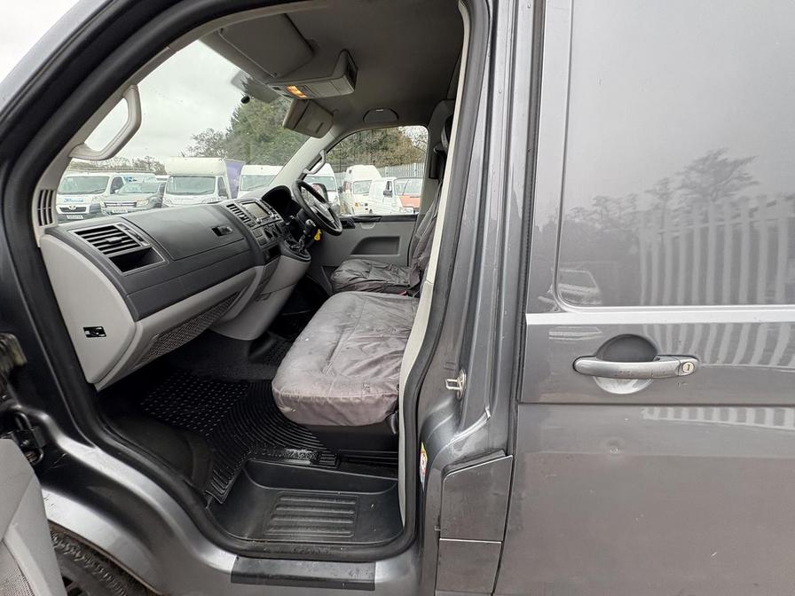 2013 Volkswagen Transporter – Model: Transporter T30 Trendline 140 TDI LWB – SG63KCJ