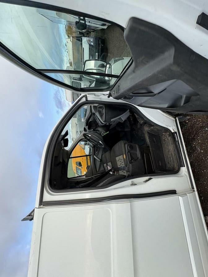 2016 Ford Transit Custom – Model: Transit Custom 270 Limited E-Tech – EO16MFV