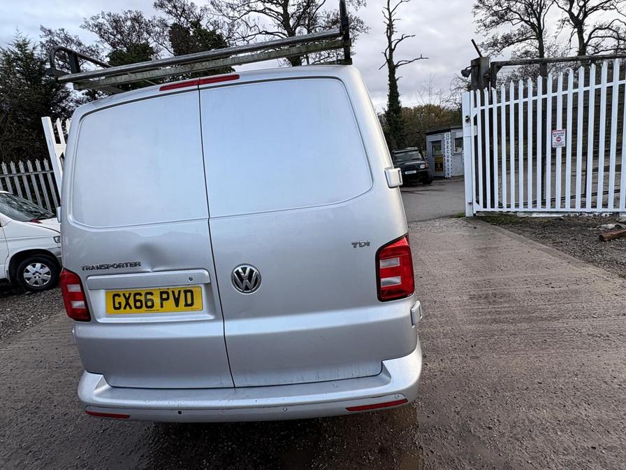 2016 Volkswagen Transporter – Model: Transporter T30 Trendline TDI BlueMotion Technology – GX66PVD