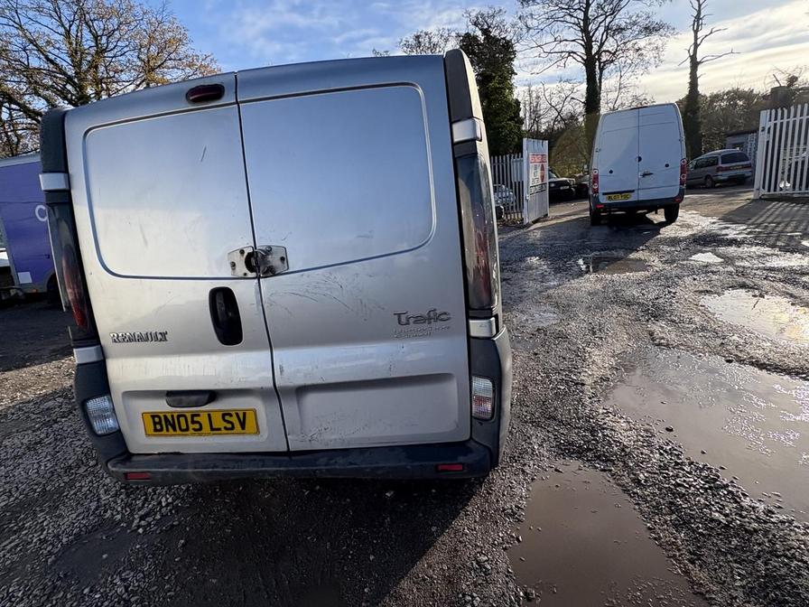 2005 Renault Trafic – Model: LL29 dCi 100 – BN05LSV