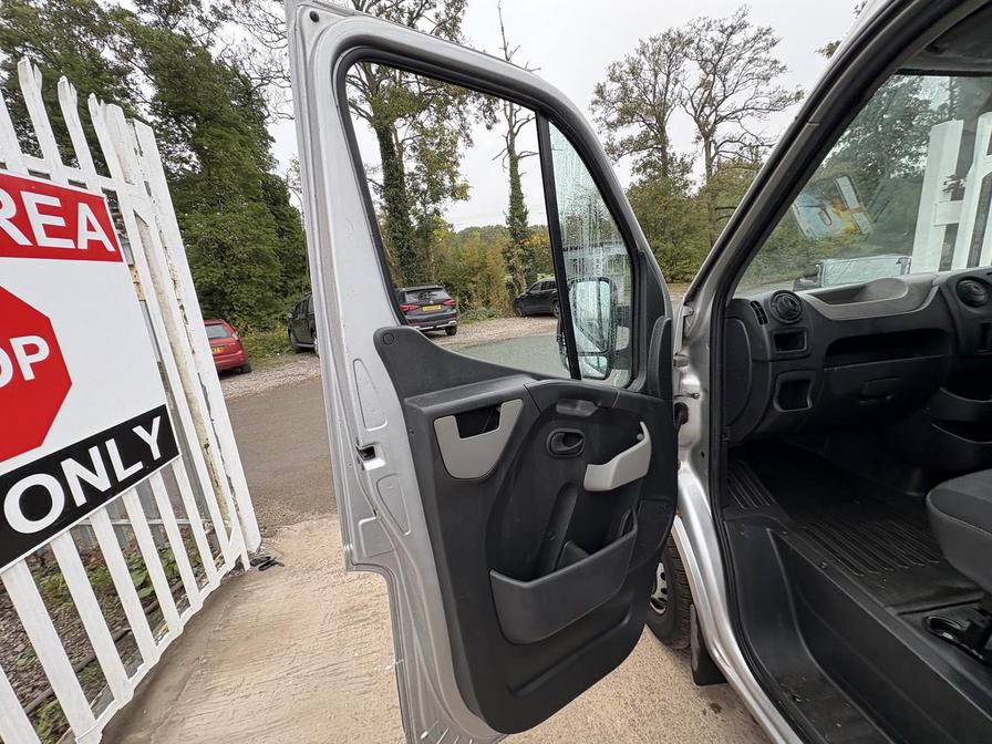 2017 Vauxhall Movano – Model: Movano L2H2 F3500 CDTI – DC66FXZ