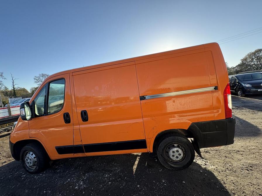 2020 Citroen Relay – Model: Relay 33 L1H1 Enterprise Blue HDi S/S – FY70FXX