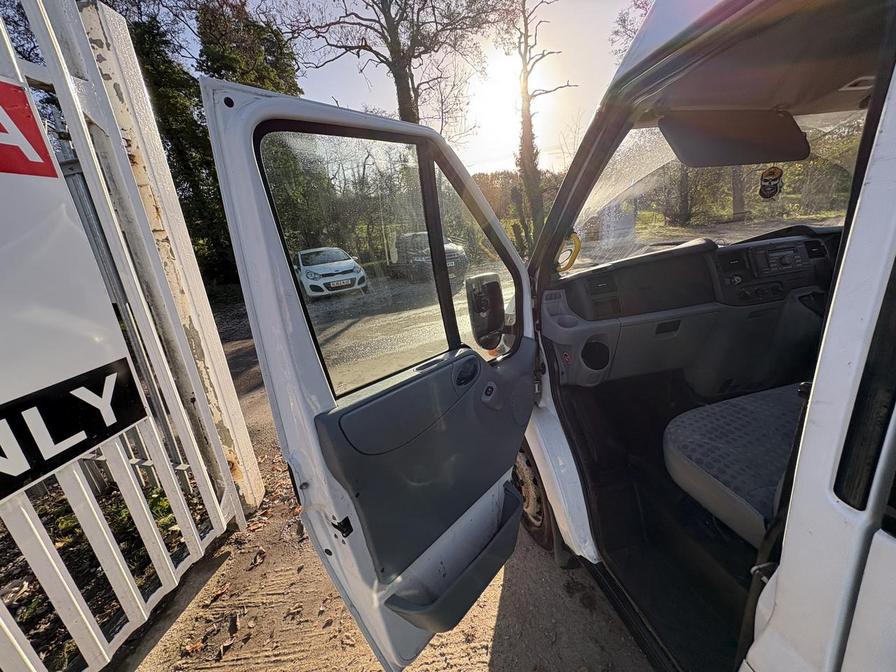 2009 Ford Transit – Model: Transit 140 T430 17s RWD – CP09KXA