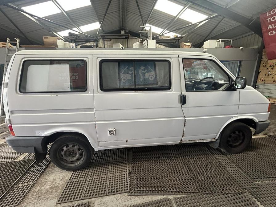 1993 Volkswagen Caravelle – Model: Transporter Caravelle – K302WFR