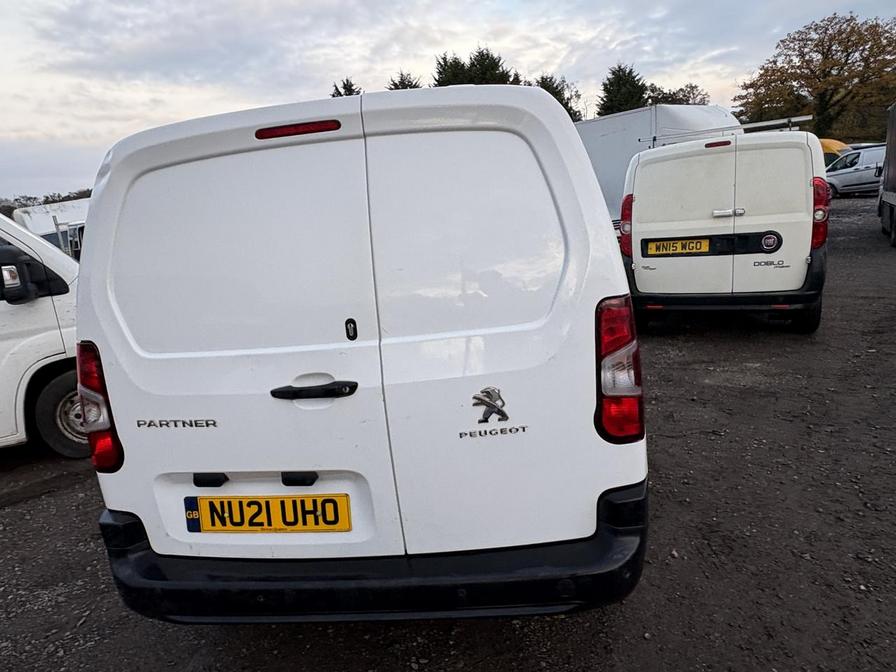 2021 Peugeot Partner – Model: Partner Professional L2 Blue HDi – NU21UHO