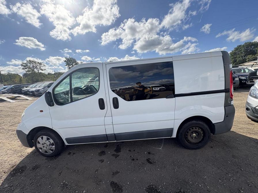 2011 Vauxhall Vivaro – Model: Vivaro 2700 CDTi 89 SWB – SG61KWF