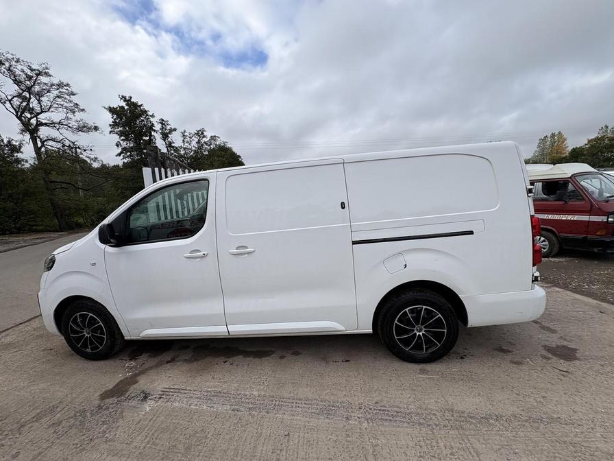 2019 Vauxhall Vivaro – Model: Vivaro 2900 Sportive S/S – DY69EKT