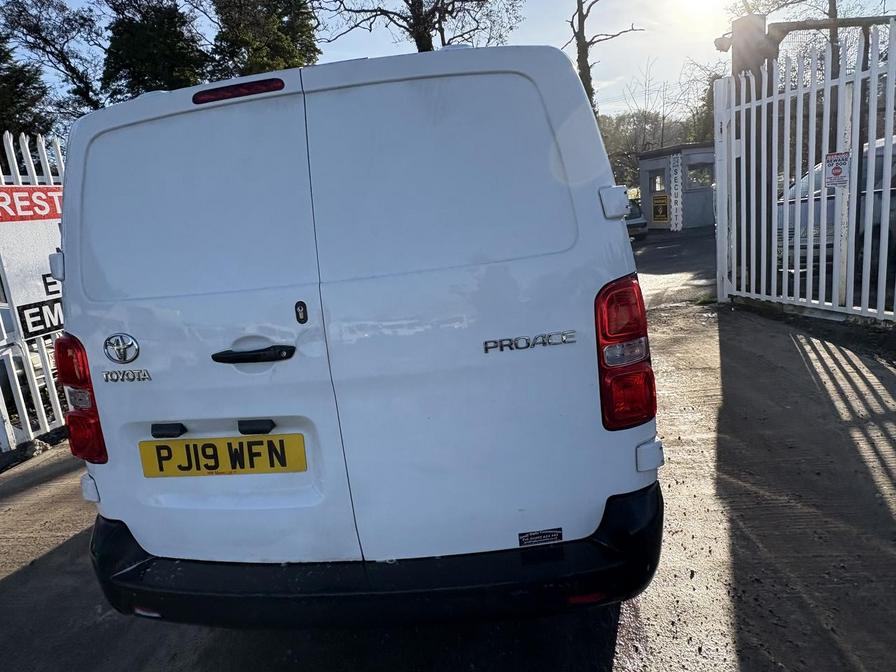 2019 Toyota Proace – Model: Proace Icon – PJ19WFN