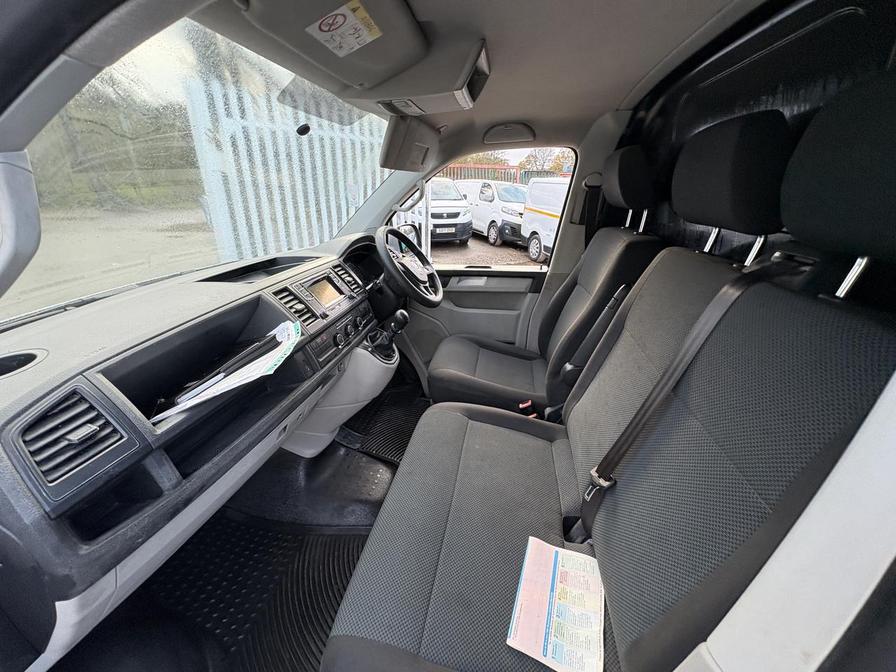 2016 Volkswagen Transporter – Model: Transporter T30 Trendline TDI BlueMotion Technology – GX66PVD