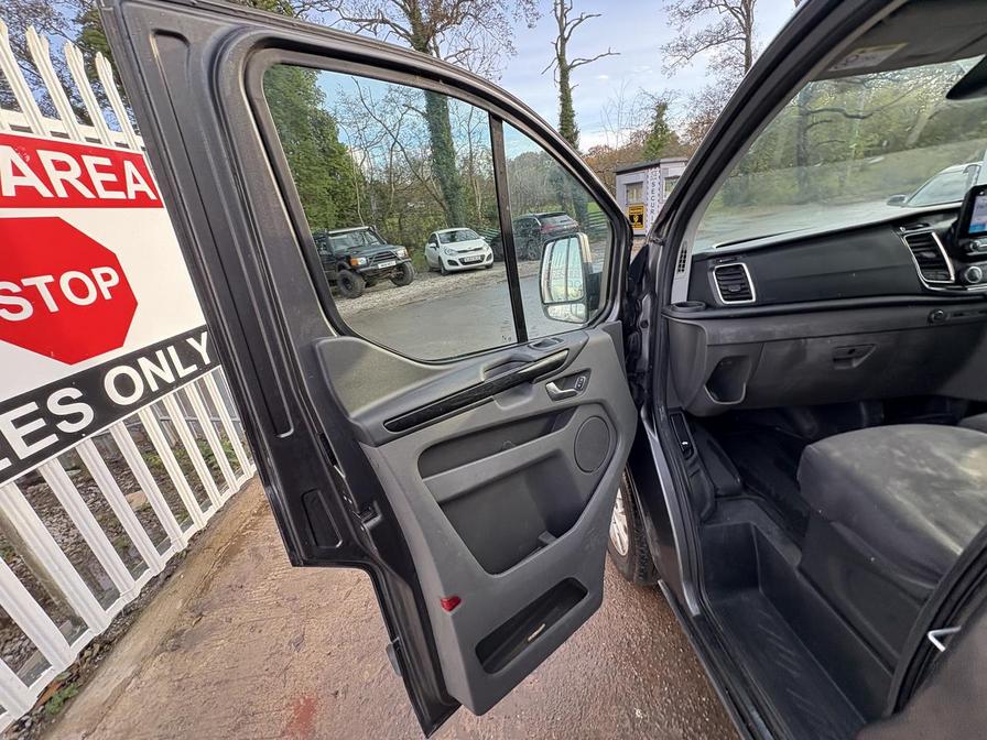 2020 Ford Transit Custom – Model: Transit Custom 300 Limited EcoBlue – MJ70PXH