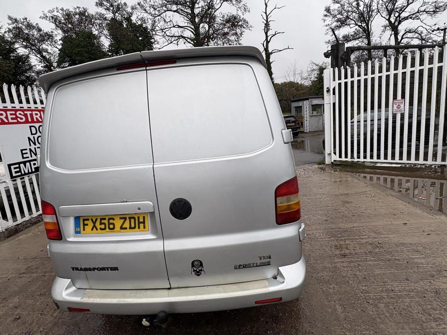 2006 Volkswagen Transporter – Model: Transporter T28 102 TDI SWB – FX56ZDH