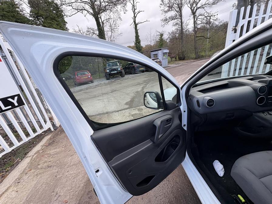 2016 Citroen Berlingo – Model: Berlingo 625 Enterprise Blue HDi – BT66XDK