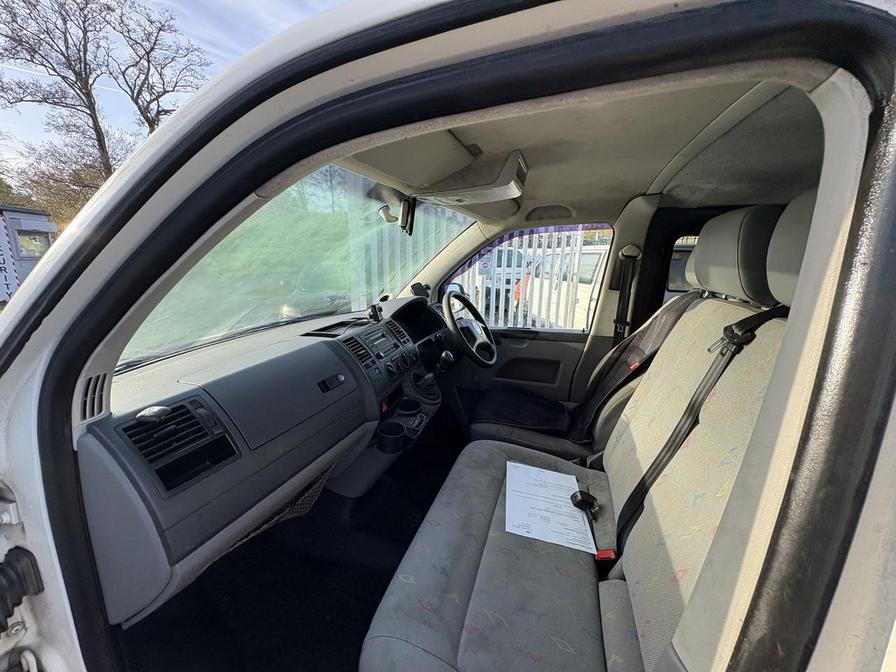 2007 Volkswagen Transporter – Model: Transporter T28 102 TDI SWB – YY07GPU